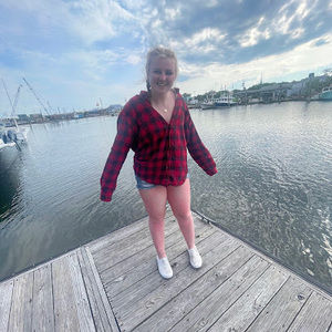 Meet your Posher, Amelia